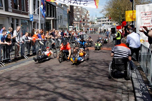 Dokkeren over Vlaardingse klinkers