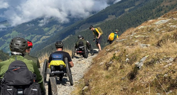 TransAlp Handbiketocht 2025: adembenemend mooi Offroad!
